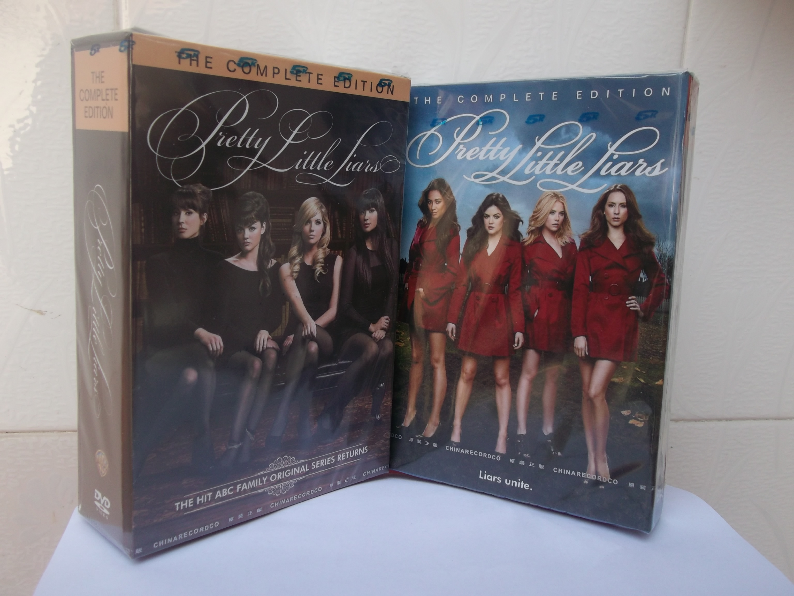 Pretty Little Liars Seasons 1-4 DVD Box Set - Click Image to Close
